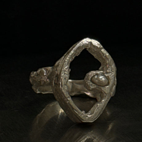 P pearl ring